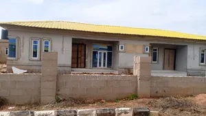 3bdrm Bungalow in Dapo Abiodun Estate, Obafemi-Owode for sale