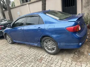 Toyota Corolla 2010 Blue
