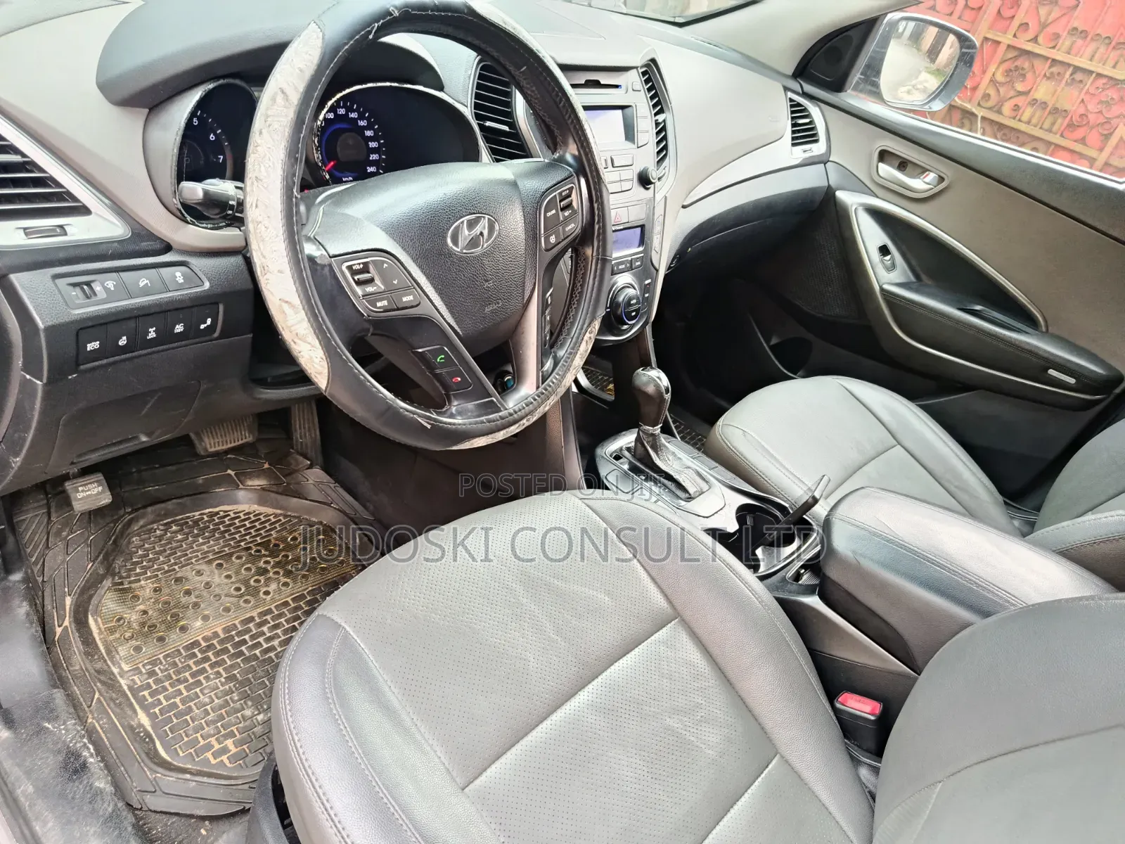 Hyundai Santa Fe 2014 Brown