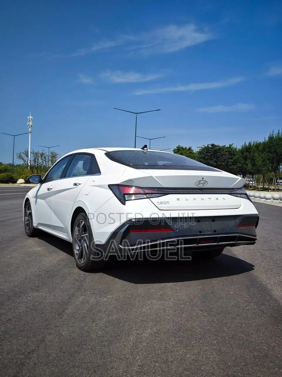 Hyundai Elantra 2025 White