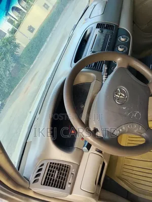 Toyota Camry 2005 Gold