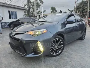 Toyota Corolla S 4dr Sedan (1.8L 4cyl CVT) 2014 Gray