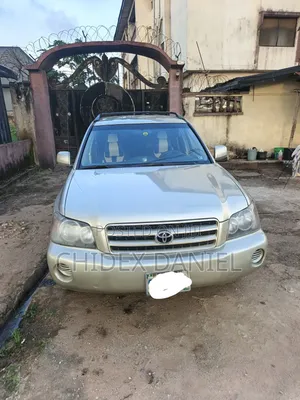 Toyota Highlander 2004 Gold