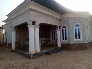 5bdrm Bungalow in Ayegun/Oleyo Rd Off for sale