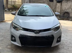 Toyota Corolla LE 4dr Sedan (1.8L 4cyl CVT) 2016 Silver