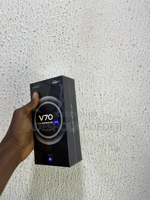 New Vivo V70 512 GB Black