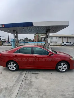 Toyota Camry SE 4dr Sedan w/Prod. End 11/13 (2.5L 4cyl 6A) 2014 Red