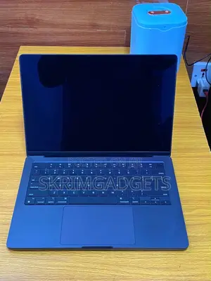 Laptop Apple MacBook Pro 2024 M4 16GB Apple M4 SSD 512GB