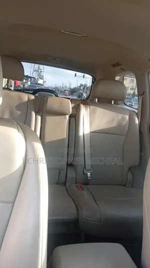 Toyota Highlander SE 2012 White