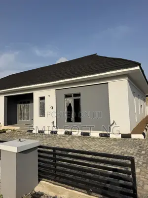2bdrm Bungalow in Fort Court, Akala Express for sale