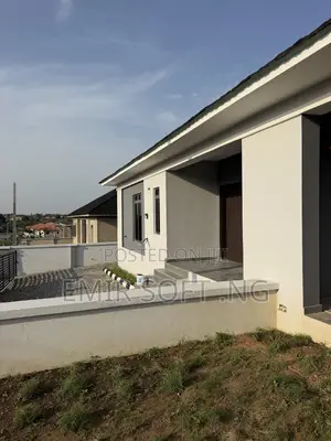 2bdrm Bungalow in Fort Court, Akala Express for sale