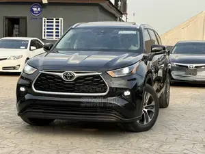 Toyota Highlander 2022 Black