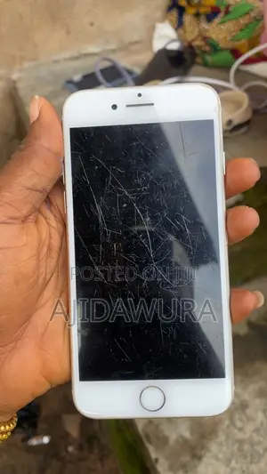 Apple iPhone 8 128 GB White