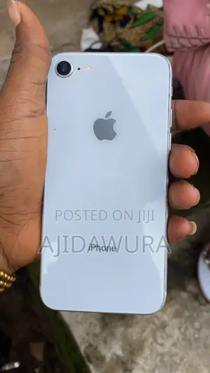 Apple iPhone 8 128 GB White