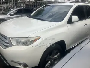 Toyota Highlander Limited 2012 White