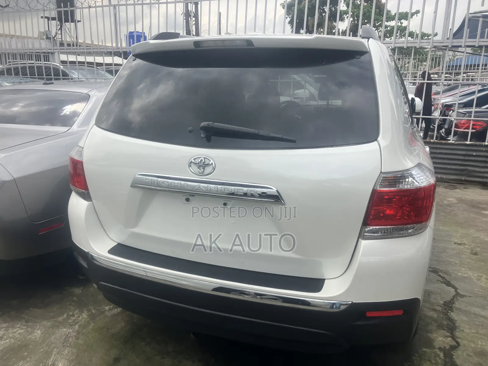 Toyota Highlander Limited 2012 White