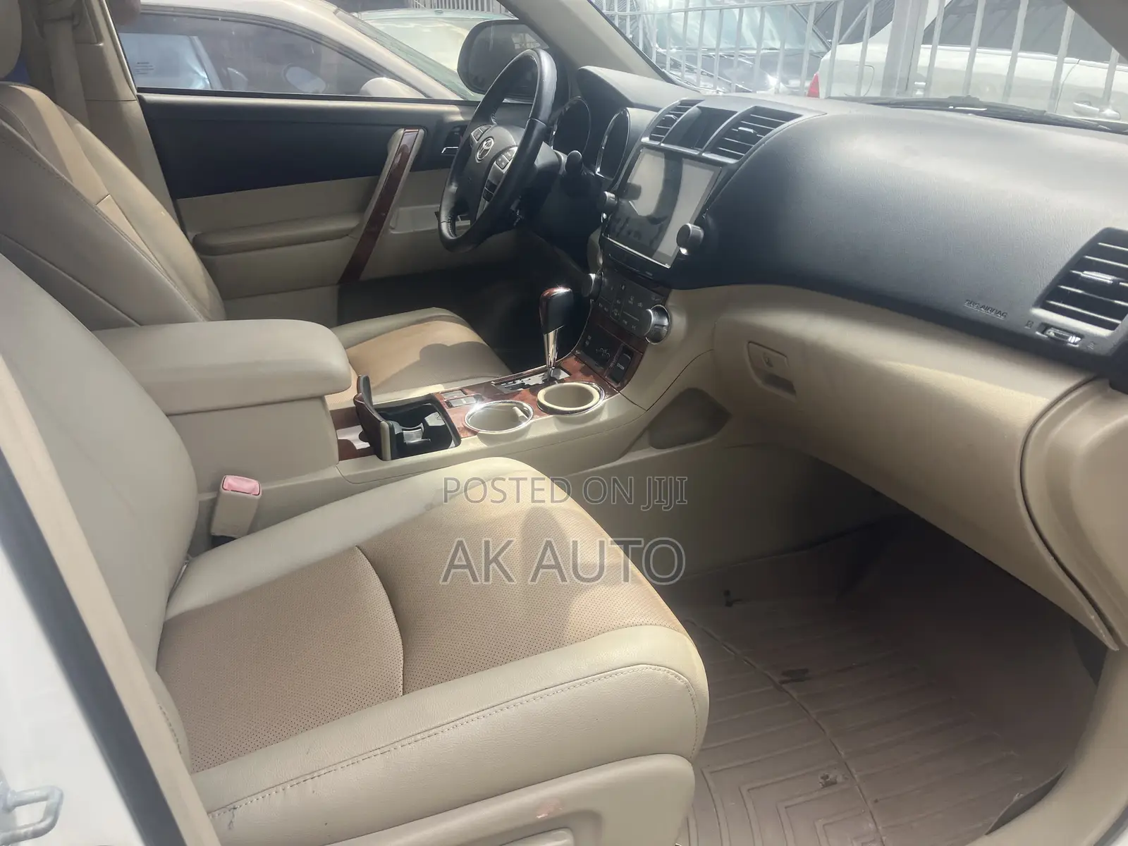 Toyota Highlander Limited 2012 White