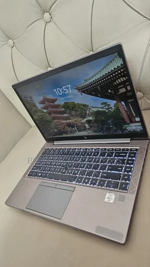 Laptop HP ZBook Firefly 14 G7 8GB Intel Core i5 SSD 512GB