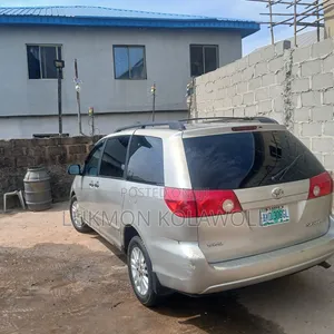 Toyota Sienna LE AWD 2006 Silver
