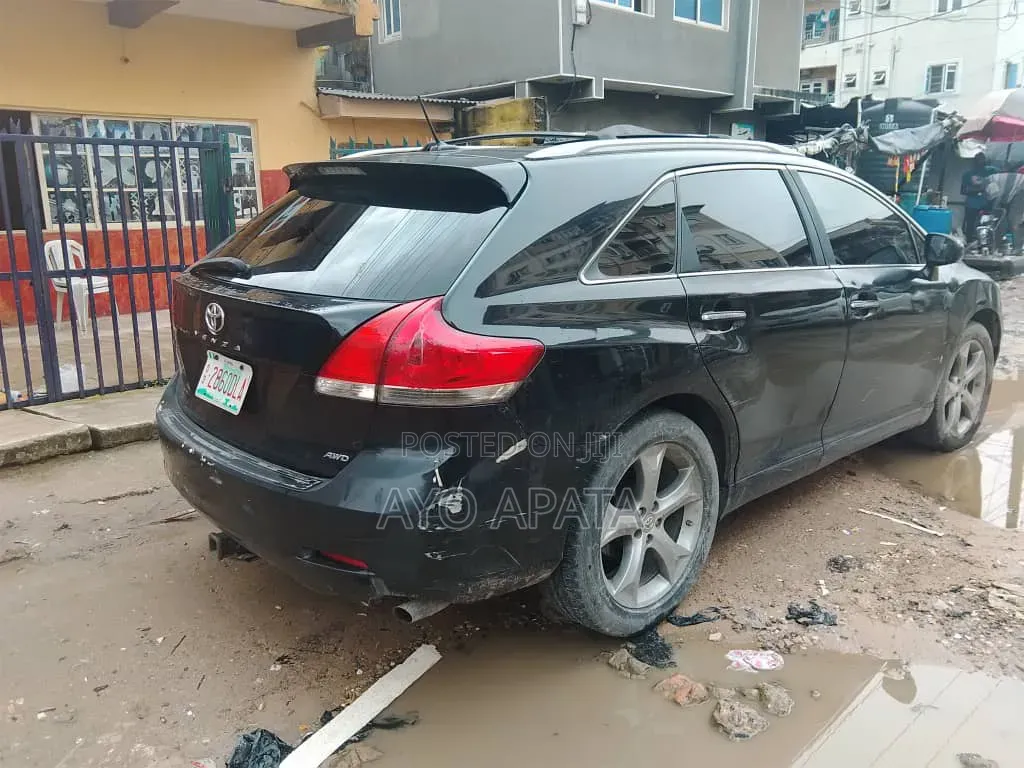 Toyota Venza 2010 Black