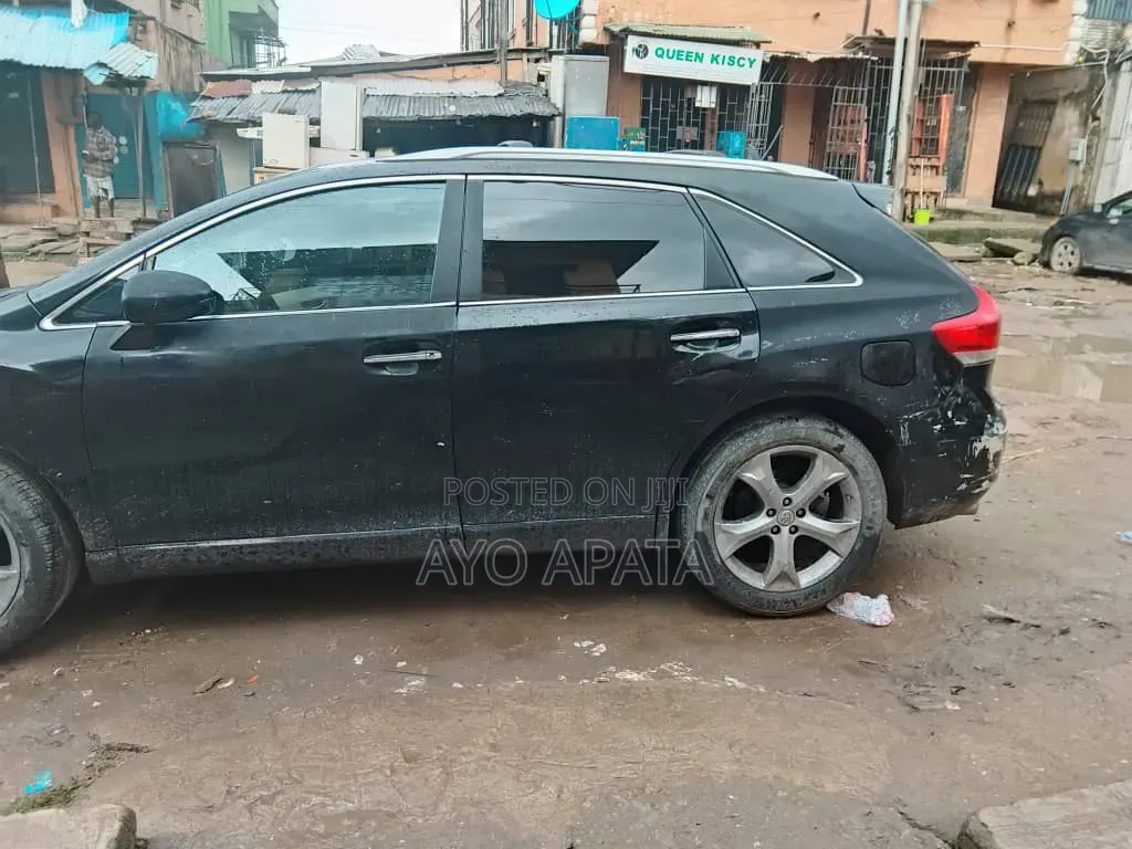 Toyota Venza 2010 Black