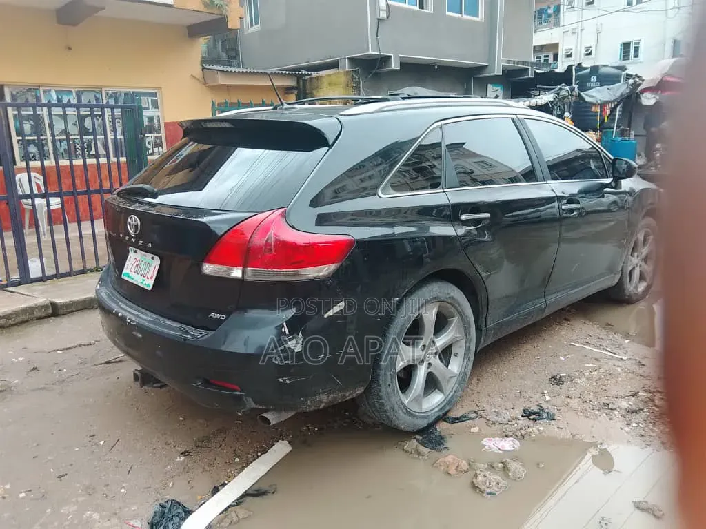 Toyota Venza 2010 Black