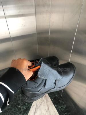 Industrial Protective Safety Shoes for Workers