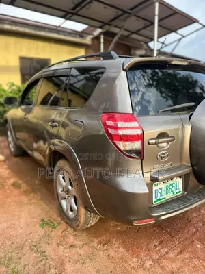 Toyota RAV4 2011 Gray