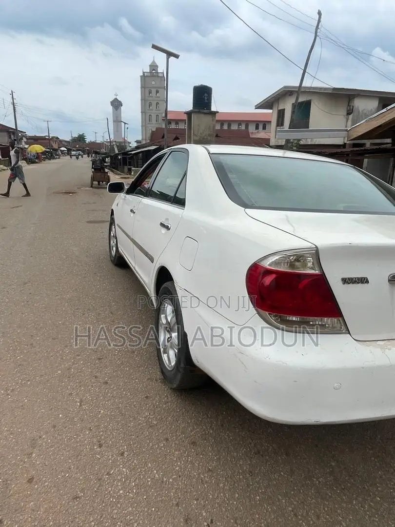 Toyota Camry 2005 White