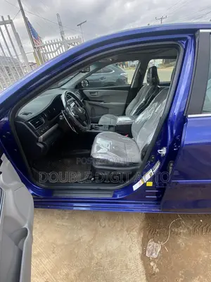 Toyota Camry 2016 Blue
