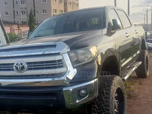 Toyota Tundra CrewMax 4x2 Platinum 5.7L V8 2013 Black