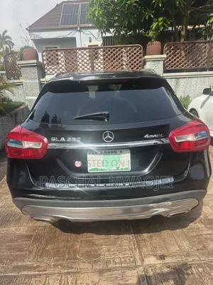 Mercedes-Benz GLA 250 2016 Black