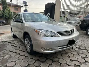 Toyota Camry LE 4dr Sedan (2.4L 4cyl 4A) 2004 Silver