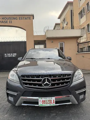 Mercedes-Benz M Class ML350 4MATIC 4dr SUV AWD (3.5L 6cyl 7A) 2015 Gray