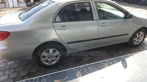 Toyota Corolla LE 2005 Silver