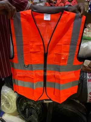 Quality Pockets Reflective Jacket With Zip