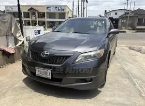 Toyota Camry SE V6 4dr Sedan (3.5L 6cyl 6AM) 2009 Gray