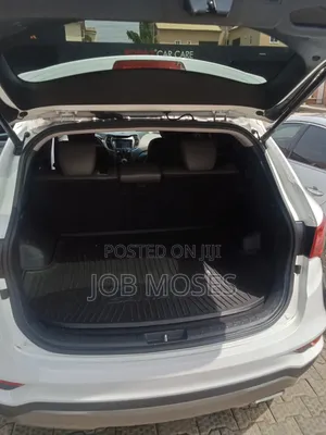 Hyundai Santa Fe Limited FWD 2017 White