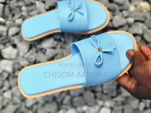 Chic Slides