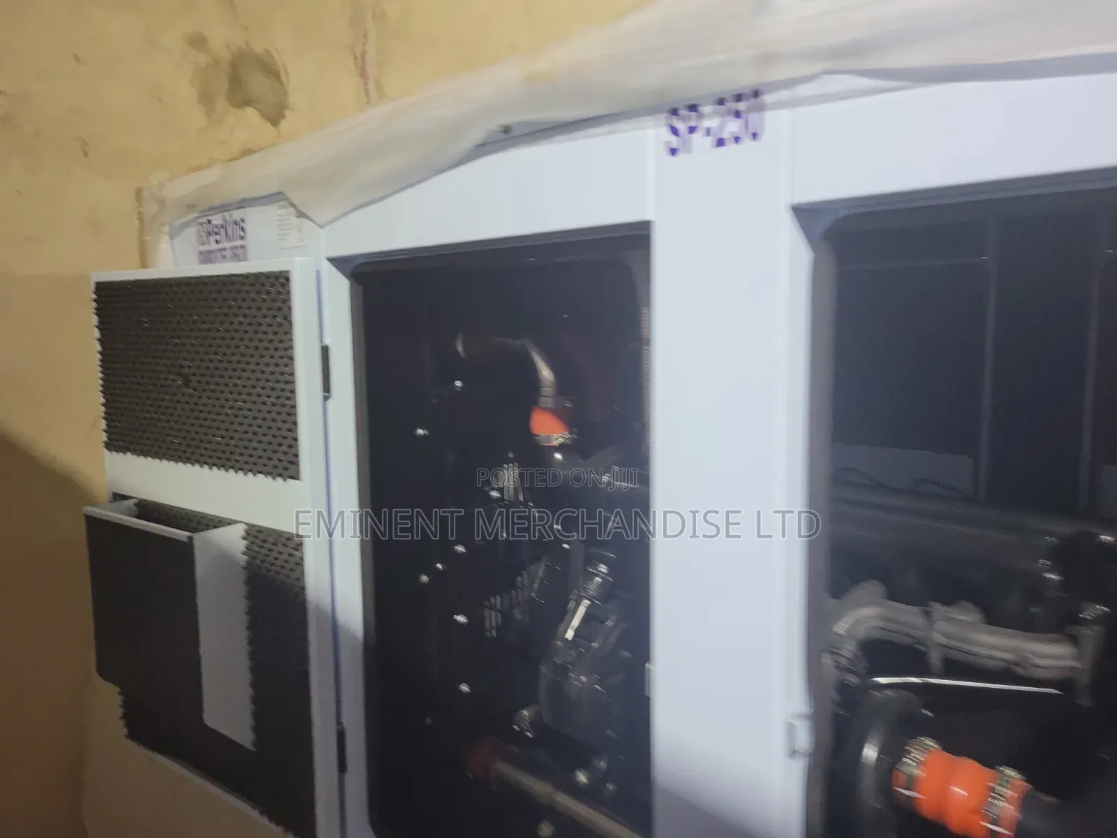 Low Noise Diesel Powered 250kva Generator