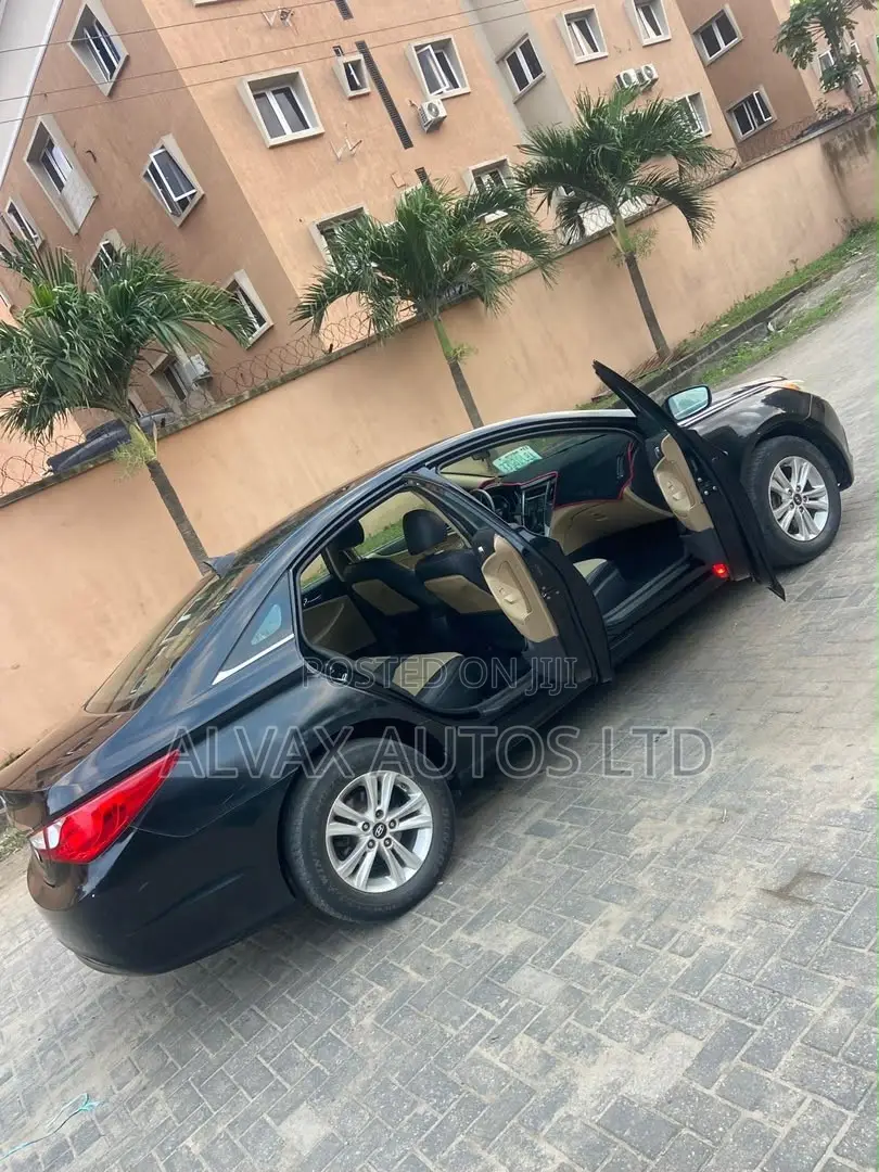 Hyundai Sonata 2013 Black