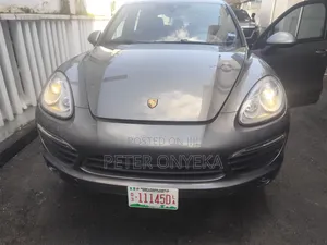 Porsche Cayenne 2014 Gray
