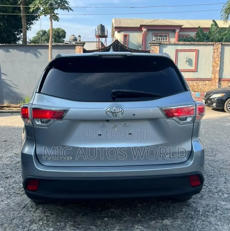 Toyota Highlander 2016 Silver