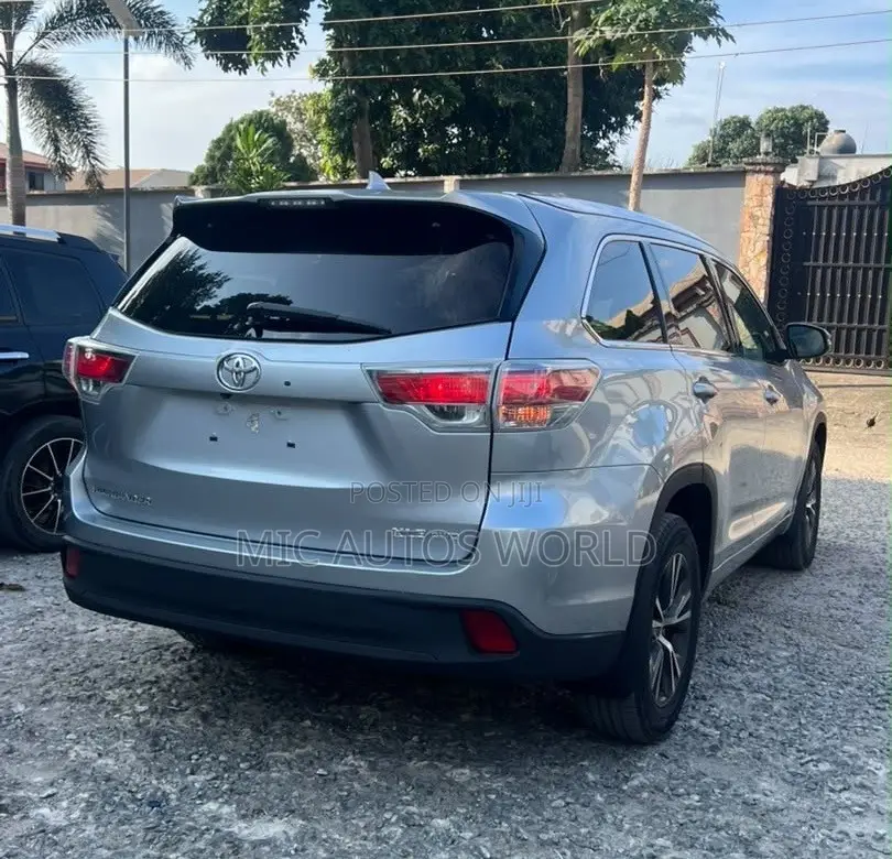 Toyota Highlander 2016 Silver