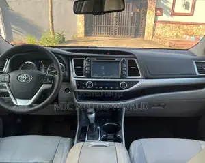 Toyota Highlander 2016 Silver