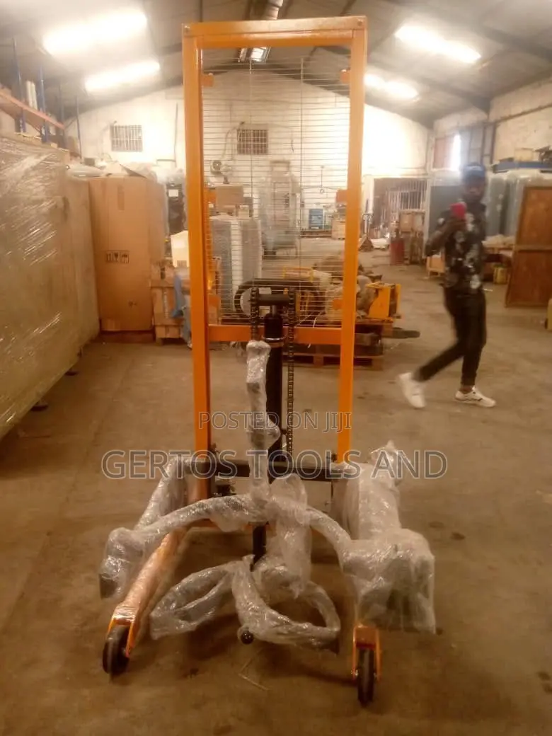 2 Ton Manual Stacker