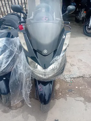Yamaha Majesty 2019 Black