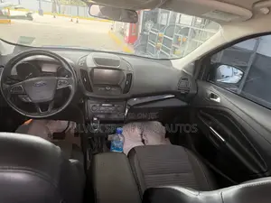 Ford Escape SE FWD 2019 White