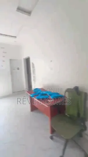 2bdrm Block of Flats in Oworonshoki / Gbagada for rent