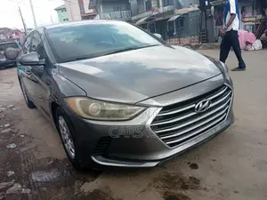 Hyundai Elantra 2018 Gray